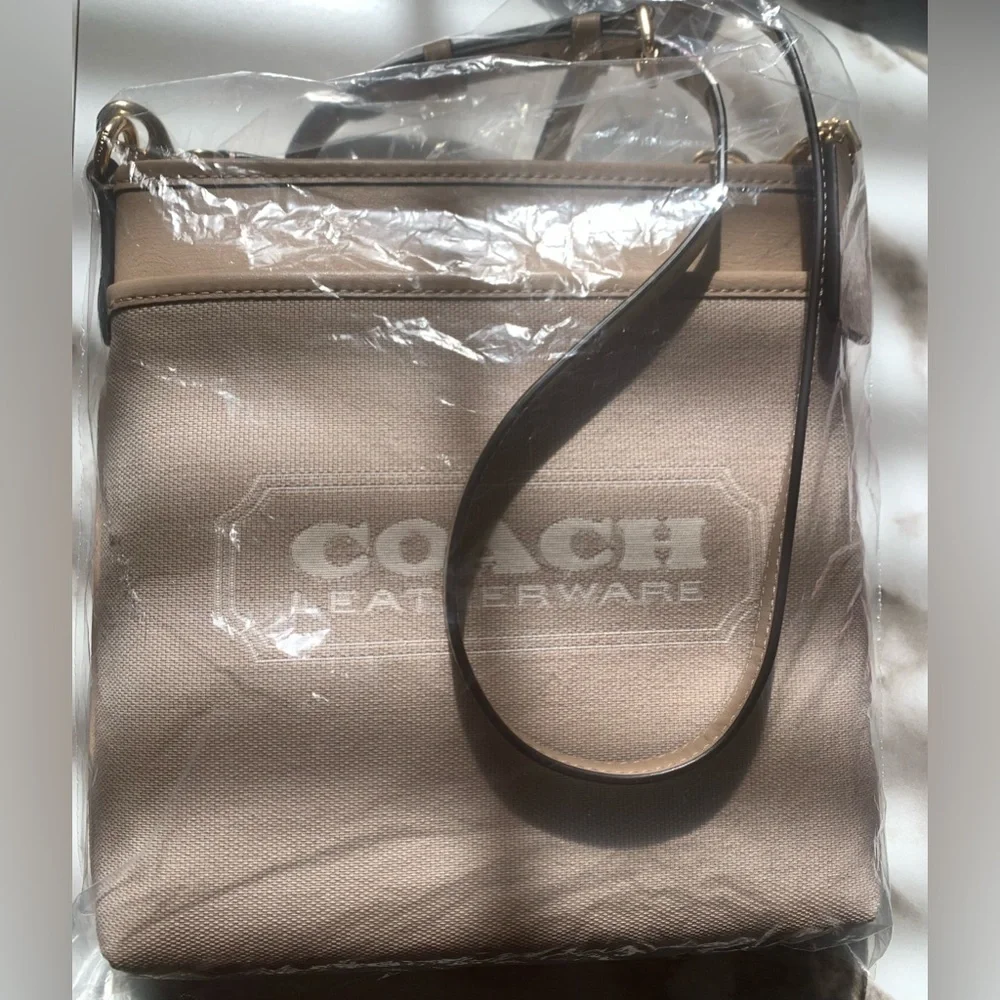 NWOT Coach Kitt Jacquard Crossbody Bag Purse - Picture 2 of 9